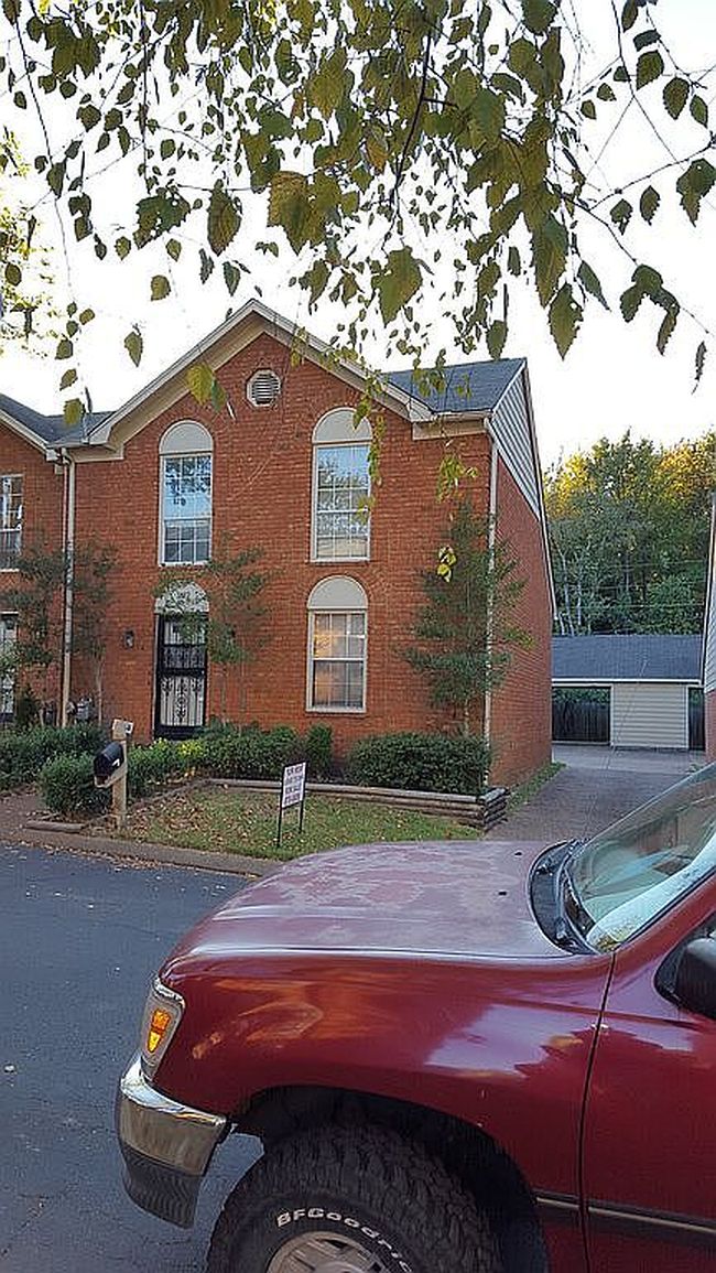 Additional photo 2 of property located at 3889 Glencoe Dr