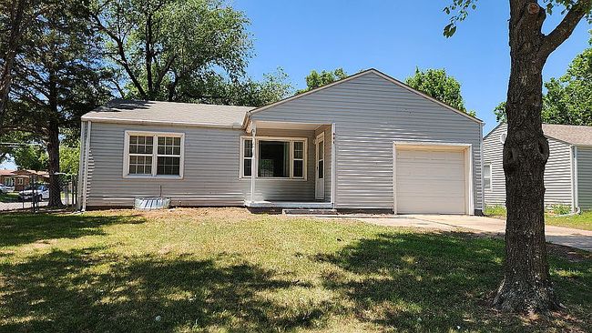 Image of 441 Stearns Ave