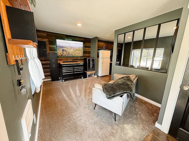Photo of 705 W 2nd St, Cle Elum, WA