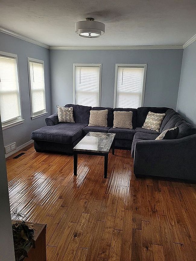 Image of 718 W Quarry St