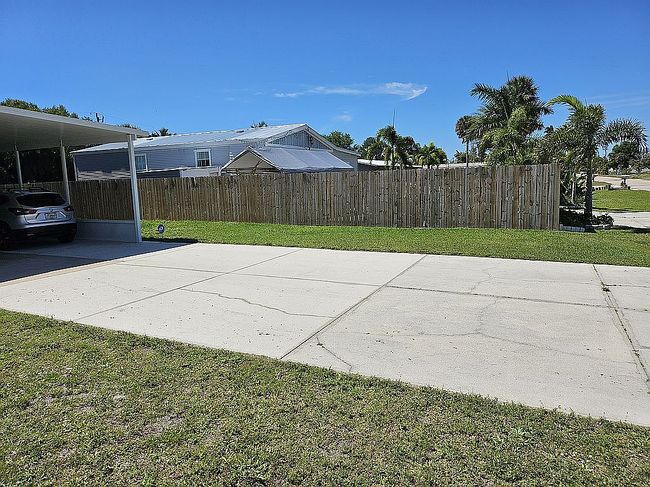 Image of 7587 Raymary St
