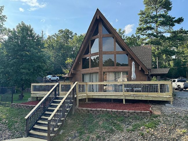 Additional photo 3 of property located at 212 Burchwood Ter