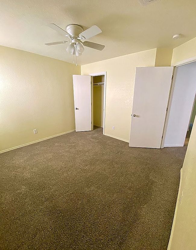 Additional photo 3 of property located at 6050 Lakefront St