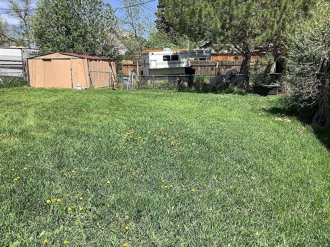Image of 115 W 6th St