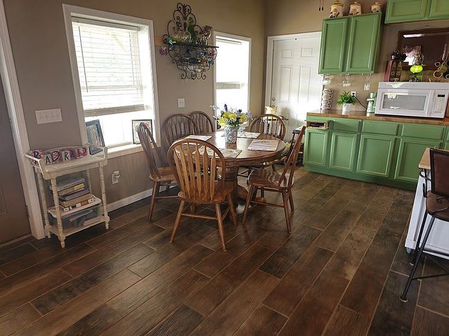 Image of 661 Woodard Rd