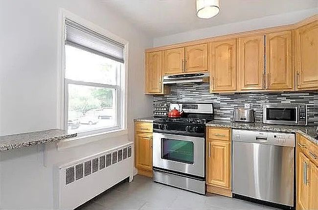 Image of 14 Leewood Cir Apt 6L