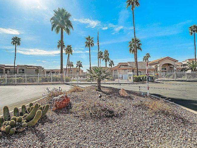 Image of 9151 W Greenway Rd Unit 111