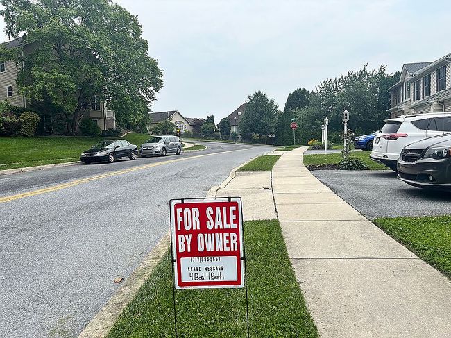 Photo of 1510 Capital View Dr, New Cumberland, PA