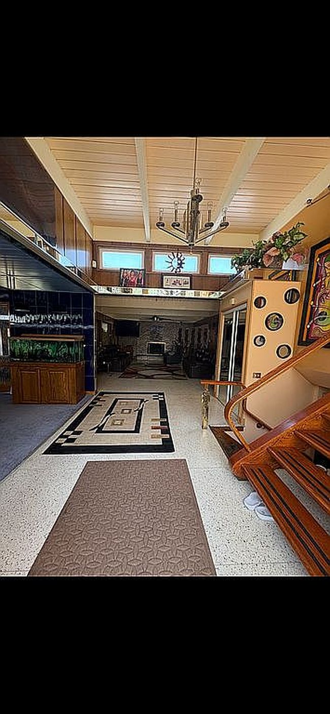 Photo of 224 E 86th St, Chicago, IL