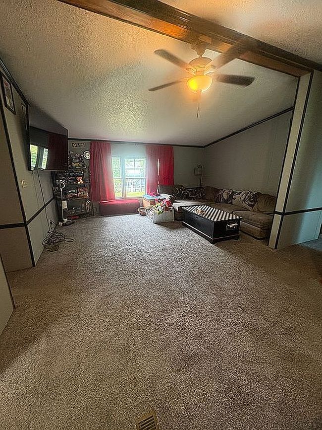Photo of 8902 Cedar Rd, Breinigsville, PA