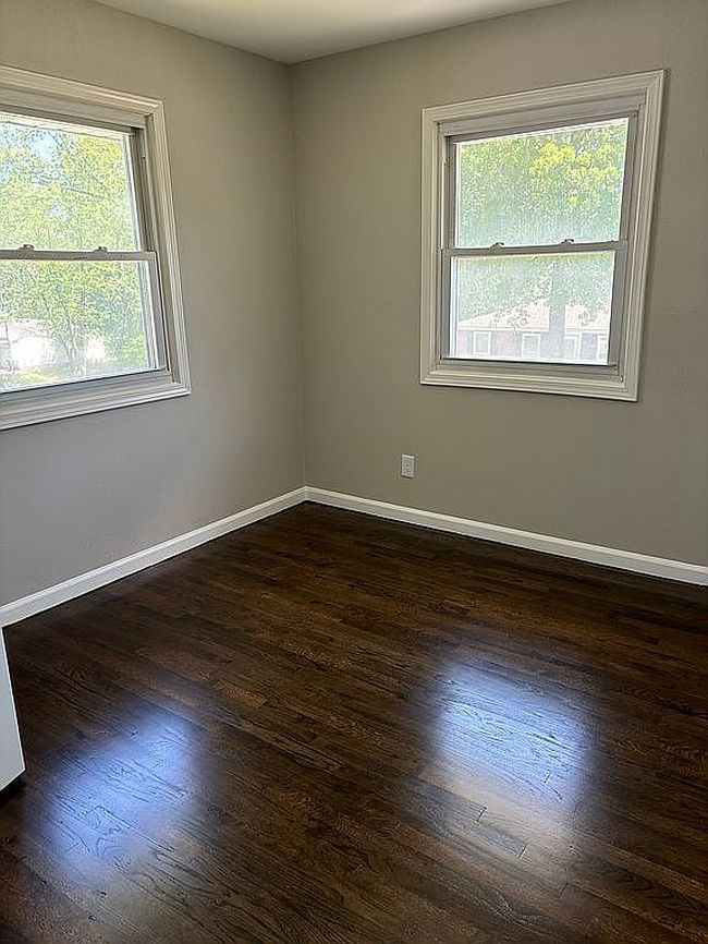Image of 4916 N Manchester Ave