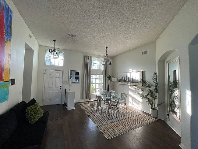 Photo of 13744 Bluewater Cir, Orlando, FL