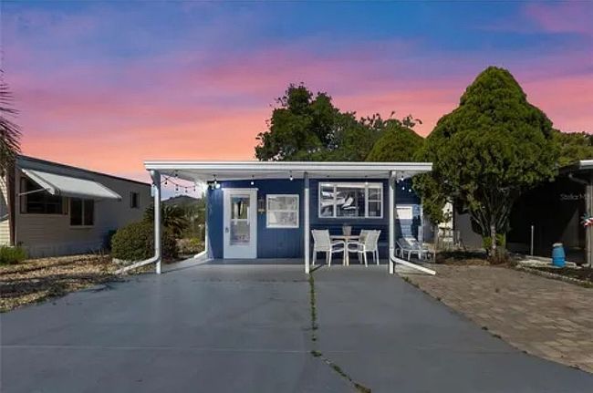 Image of 237 Palm Crest Ln