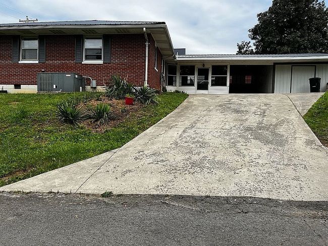 Photo of 168 S Main St, Jamestown, KY