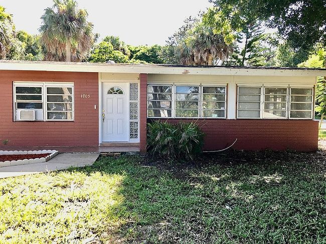Photo of 1705 46th Ave