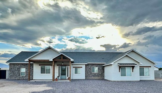 Photo of 825 E 1050 S, Pima, AZ