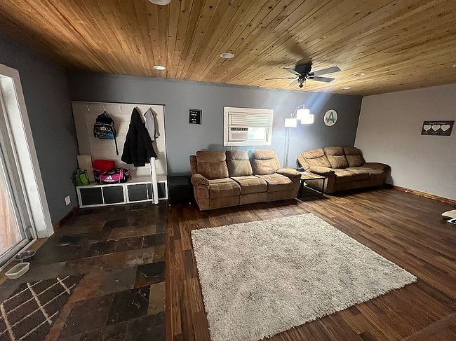 Photo of 65 Walnut Dr, Hill City, KS