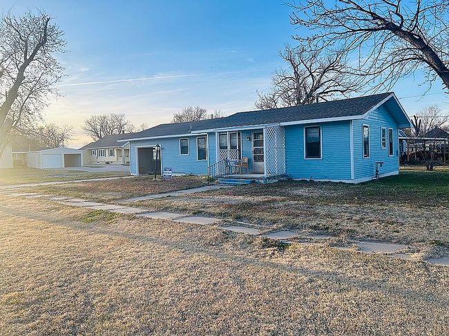 Image of 233 W Poling St