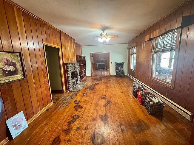 Photo of 449 S Main St, Philippi, WV