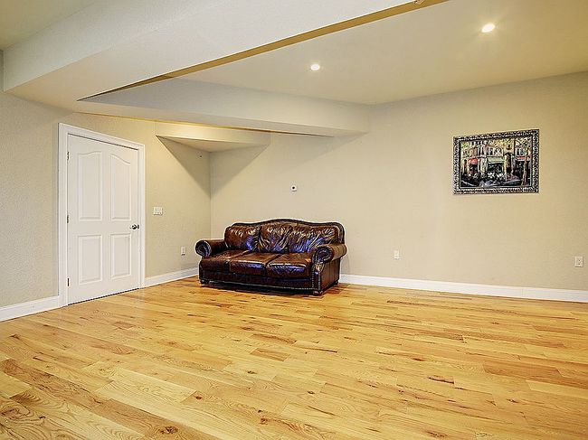 Photo of 114 Wheeler Farm Rd, Watertown, CT