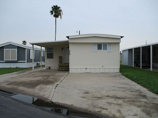 Photo of 715 N Westgate Dr Trailer 256, Weslaco, TX