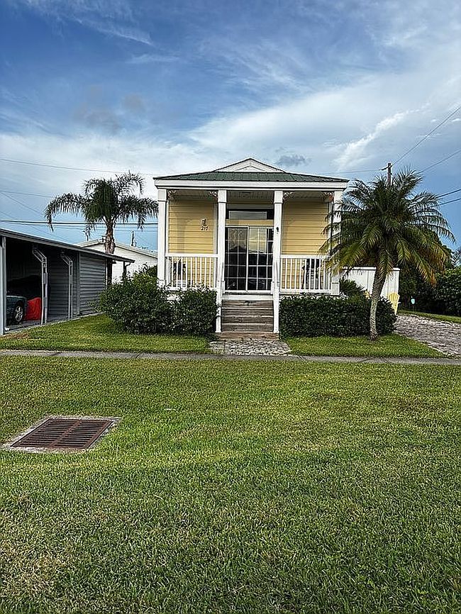 Photo of 1415 Main St Lot 217, Dunedin, FL