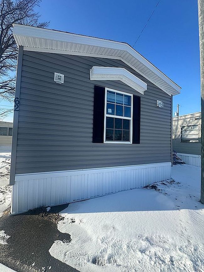 Image of 3939 N Clinton St #62