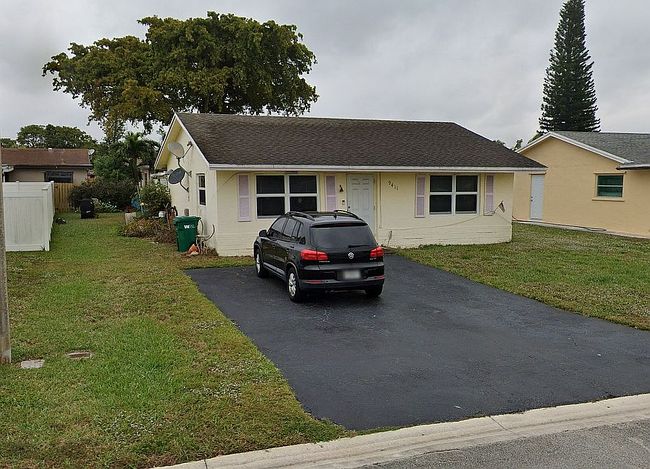 Photo of 9411 Nw 81st Mnr