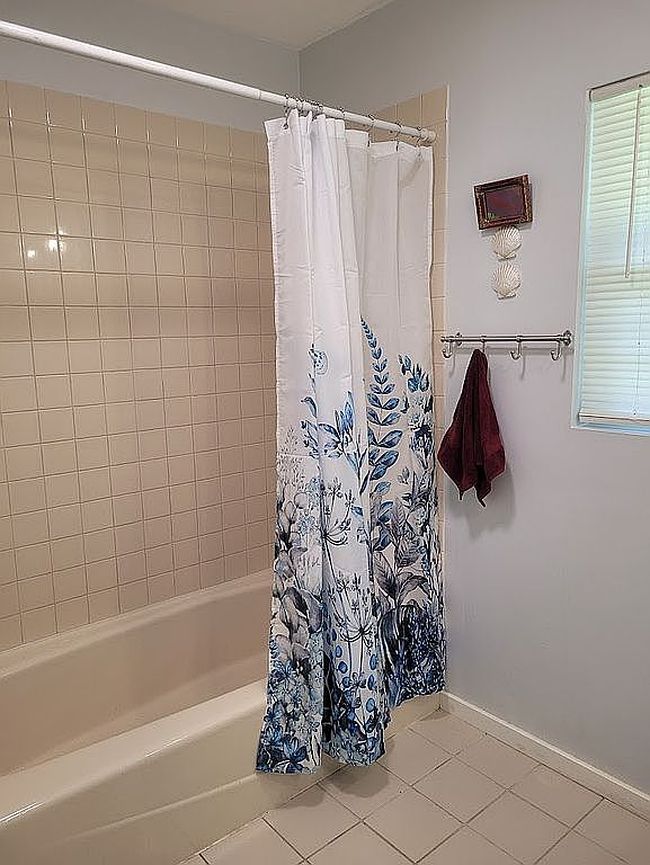 Photo of 525 Tharpe Cir, Quincy, FL
