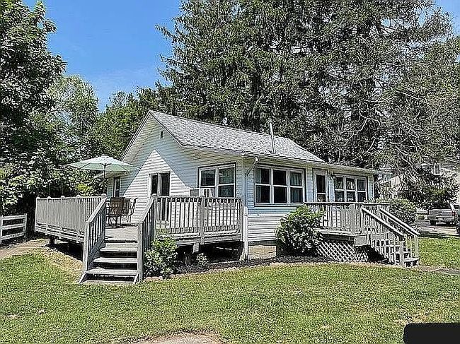 Photo of 12907 Ontario St, Irving, NY