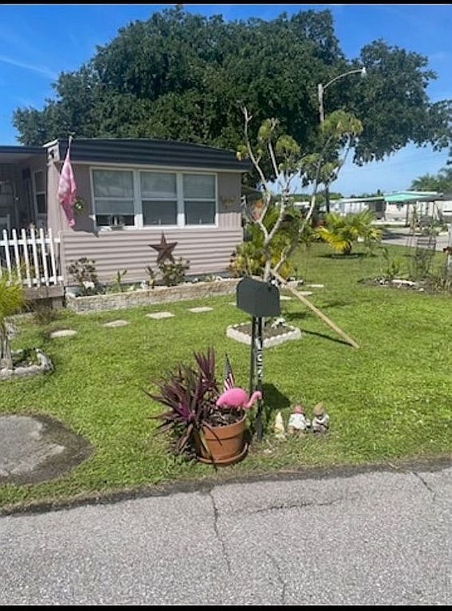 Photo of 5611 Bayshore Rd, Palmetto, FL