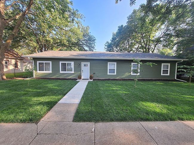 Image of 717 2nd St