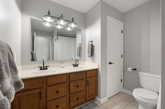 Photo of 8024 S Westfield Trl, Columbia City, IN