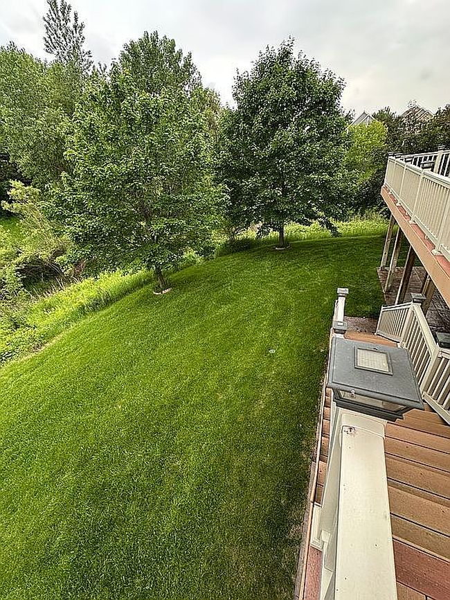 Photo of 15420 Plumstone Dr, Eden Prairie, MN