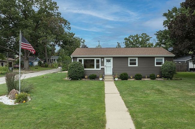 Photo of 1020 Bowler St, Hiawatha, IA