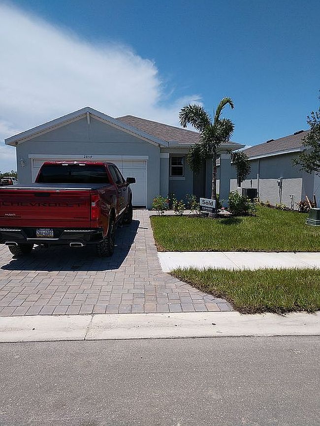 Photo of 2859 Star Coral Dr, North Fort Myers, FL