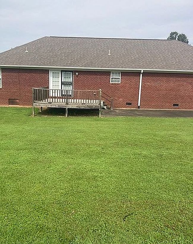 Photo of 30 Racheal Cv, Lexington, TN