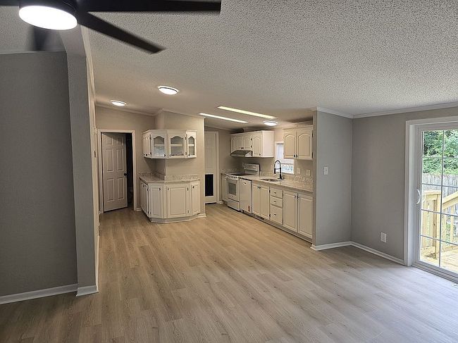 Image of 816 Red Lighthouse Ln