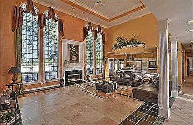 Additional photo 3 of property located at 736 Eton St