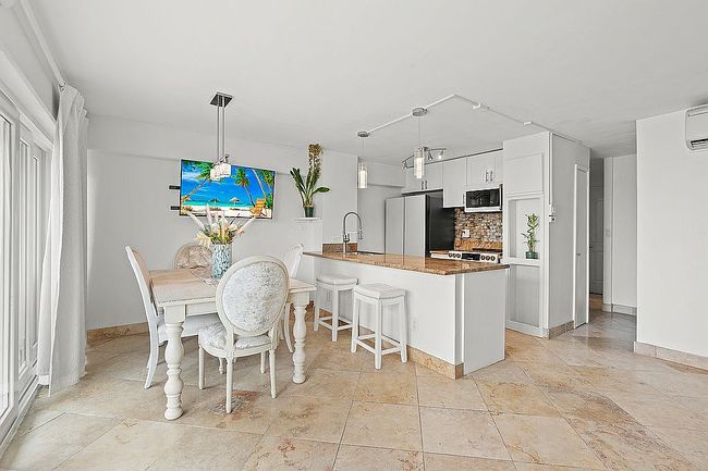Photo of 1690 Ala Moana Blvd Apt 1401, Honolulu, HI