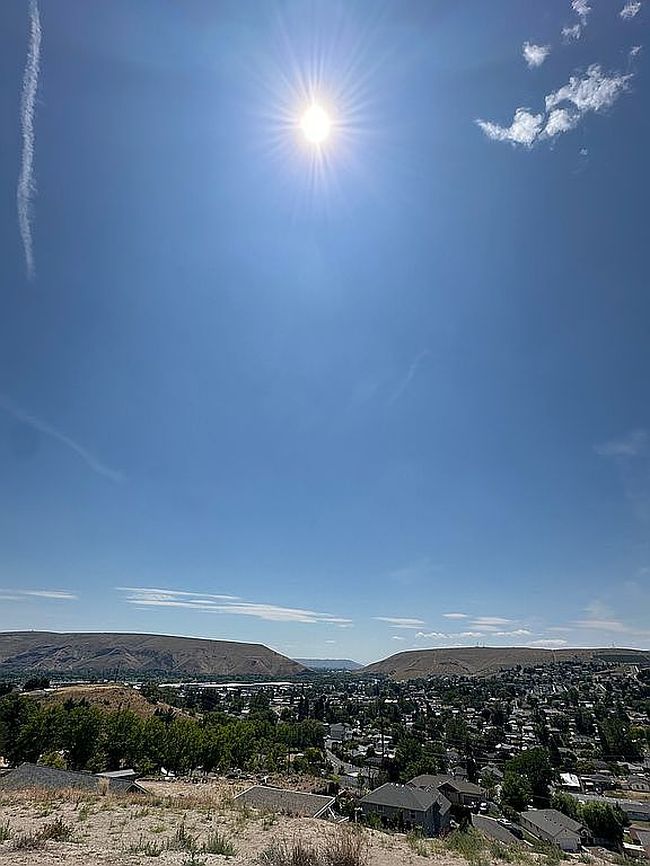 Photo of 611 Vista Del Sol, Selah, WA