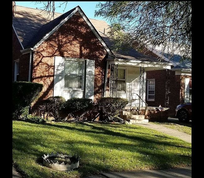 Image of 8328 Roselawn St