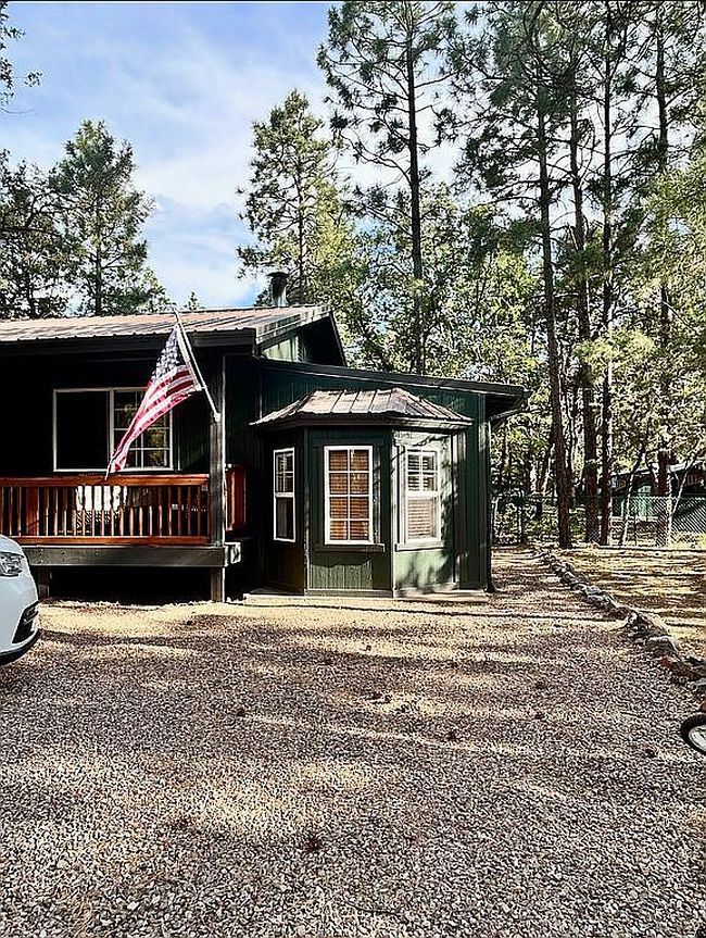 Photo of 231 W Ponderosa Dr, Lakeside, AZ