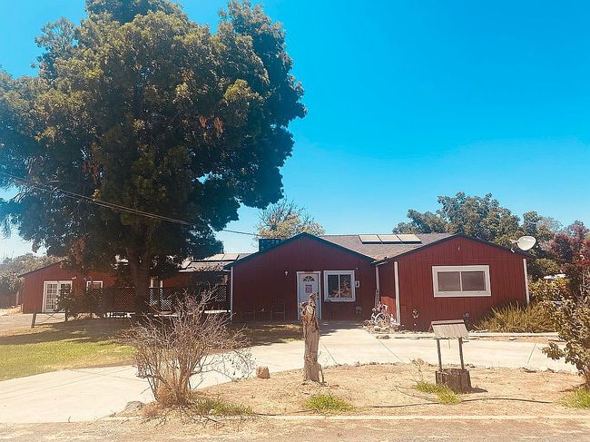 Photo of 10448 9 1/2 Ave, Hanford, CA