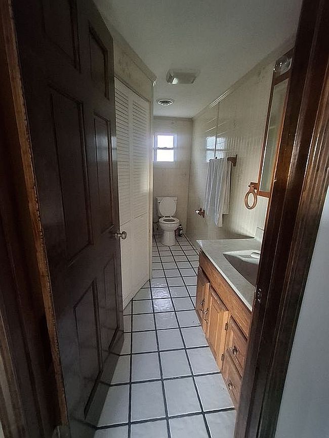 Image of 521 E Monroe Ave