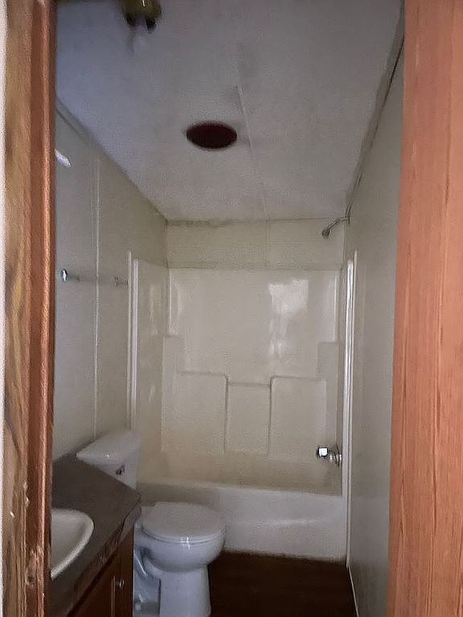 Photo of 438 E Fords Ferry Rd, Cave In Rock, IL