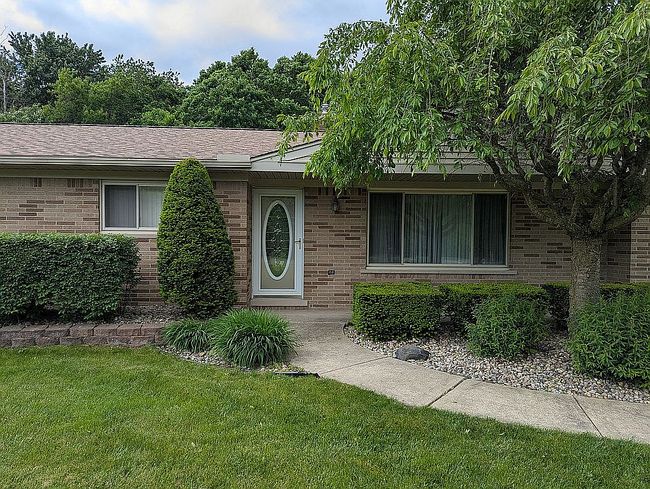Image of 9424 E Richfield Rd