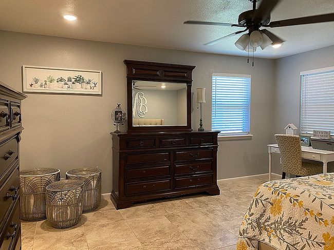 Photo of 800 Bobcat Ln Nw, Childress, TX