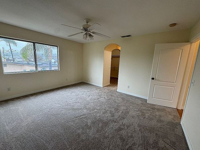 Image of 735 Nicholas Ln