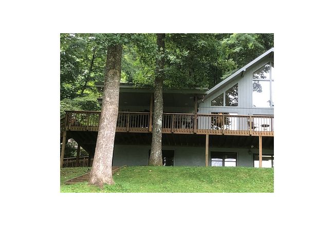 Additional photo 3 of property located at 357 Fairway Loop